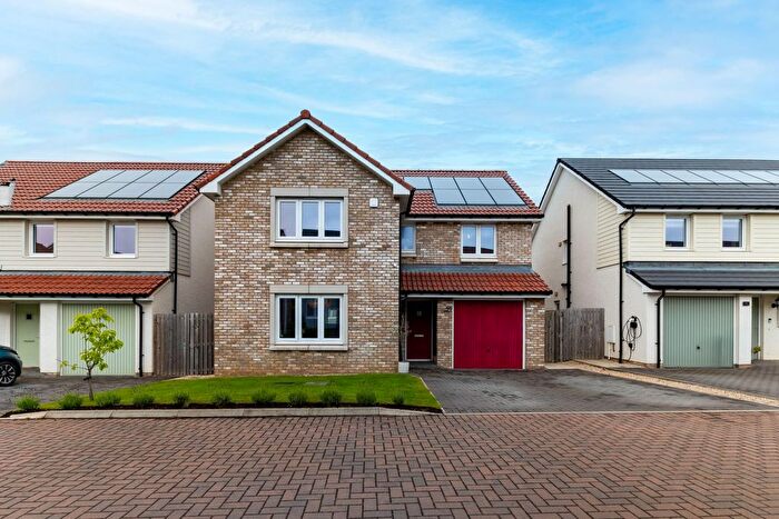 4 Bedroom Detached House For Sale In Blair Road, East Calder, EH53