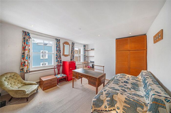 3 Bedroom Terraced House For Sale In Hillgate Street, Kensington, London, W8