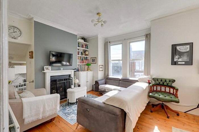 2 Bedroom Flat For Sale In Lanier Road, London, SE13