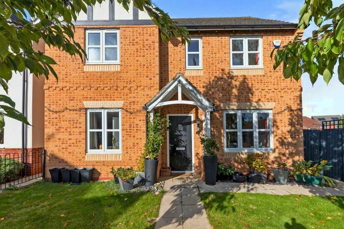 4 Bedroom Detached House For Sale In Wilson Close, Shillington, Hitchin, SG5