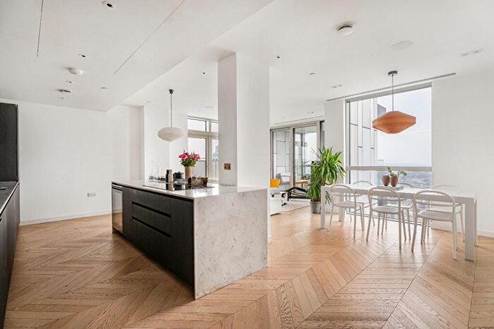 2 Bedroom Apartment For Sale In City Road, London, EC1V