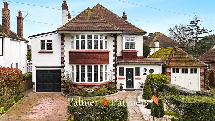 4 Bedroom Detached House For Sale In Albany Gardens East, Clacton-On-Sea, Essex, CO15