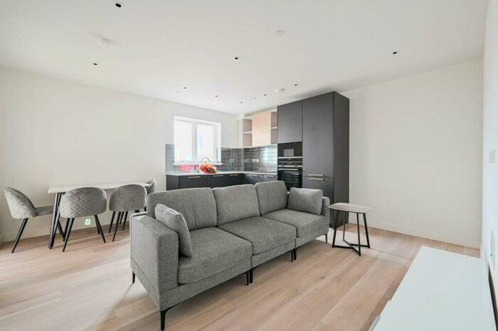 2 Bedroom Flat To Rent In Clarendon, , Hornsey, London, N8