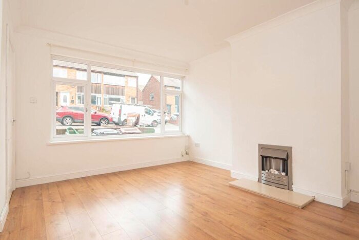 3 Bedroom Terraced House For Sale In Sommerdale Grove, LS13