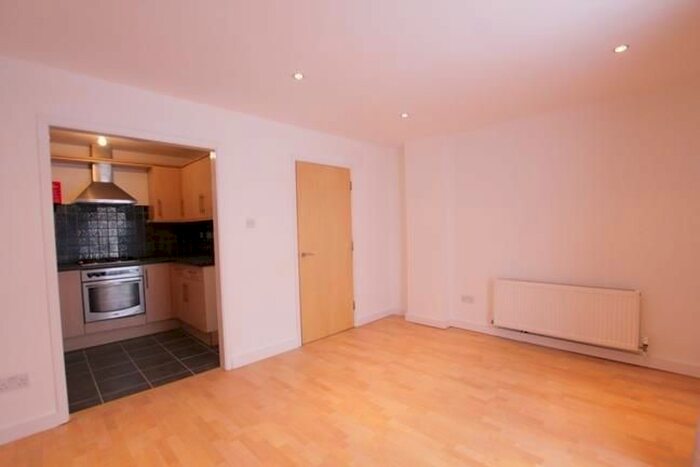 2 Bedroom Property To Rent In Turnpike Mews, Turnpike Lane, N8