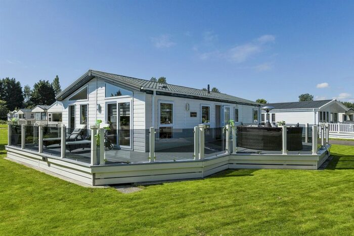 2 Bedroom Lodge For Sale In Burgh Road, Skegness, PE25