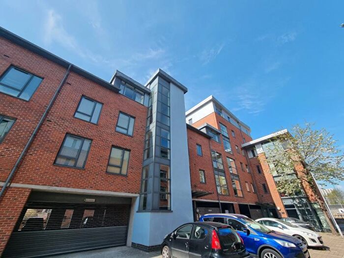 2 Bedroom Flat To Rent In Butcher Street, City Centre, Leeds, LS11