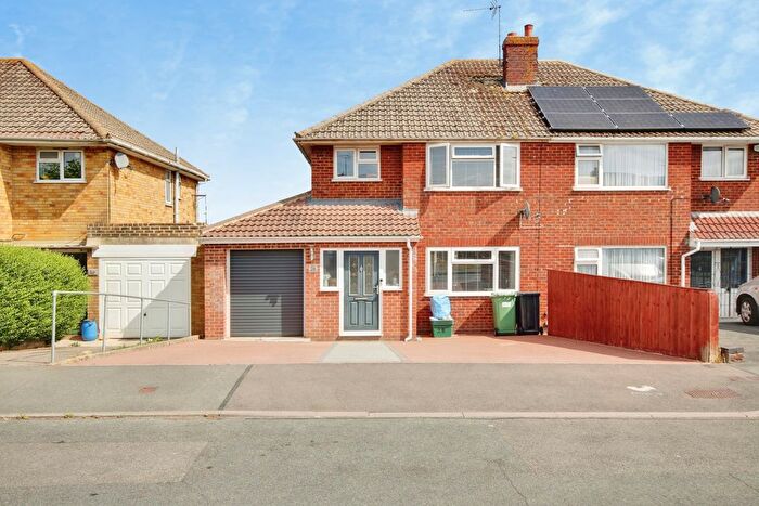 3 Bedroom Semi Detached House For Sale In Denham Close, Tuffley, Gloucester, GL4