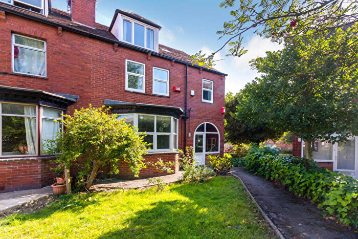 7 Bedroom House To Rent In St Michaels Lane, Leeds, LS6