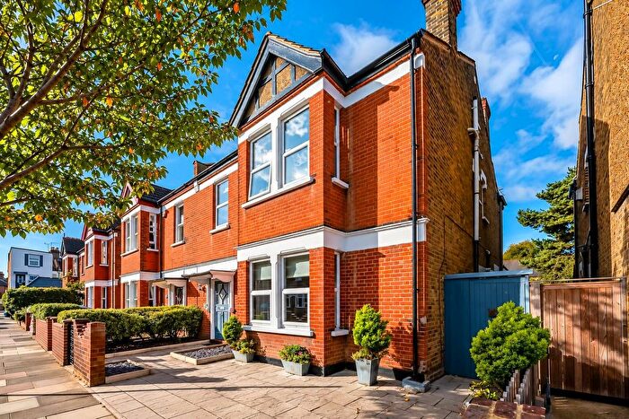 5 Bedroom Semi-Detached House For Sale In Aldermary Road, Bromley, BR1