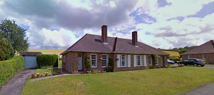 2 Bedroom Semi-Detached Bungalow To Rent In The Village, Litchfield, Whitchurch, RG28