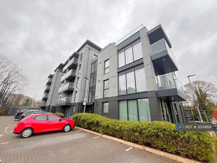 2 Bedroom Flat To Rent In Two Waters Road, Hemel Hempstead, HP3