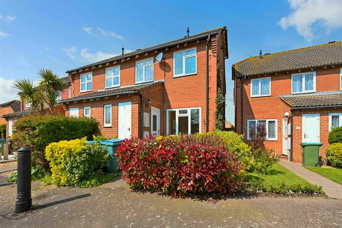 3 Bedroom Detached House To Rent In Garden Crescent, Barnham, PO22