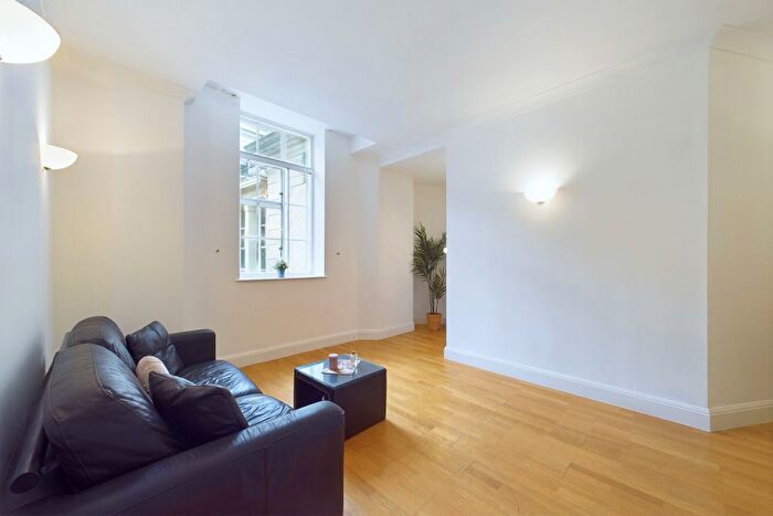 2 Bedroom Flat To Rent In County Hall Apartments, Belvedere Road, London, SE1