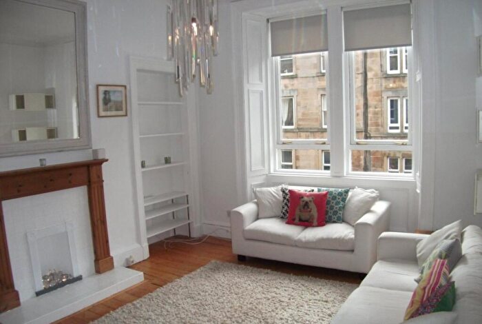 2 Bedroom Flat To Rent In Cathcart Place, Edinburgh, EH11