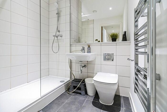 2 Bedroom Apartment To Rent In Boundary Lane, Manchester, Greater Manchester, M15