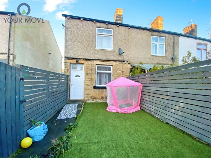 2 Bedroom End Of Terrace House For Sale In Mannville Walk, Keighley, West Yorkshire, BD22