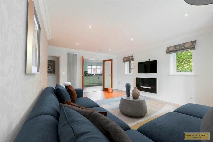 2 Bedroom Flat To Rent In Newhaven, Ashleigh St, Darwen, BB3