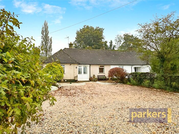 2 Bedroom Bungalow For Sale In Banbury Road, Woodstock, Oxfordshire, OX20