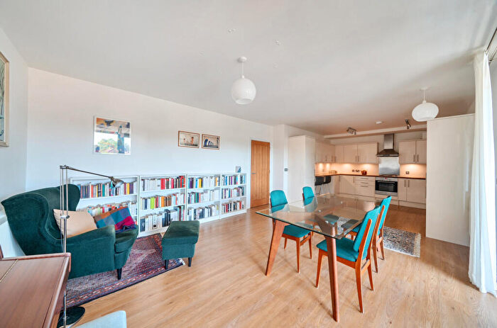2 Bedroom Apartment For Sale In Abingdon Road, Oxford, Oxfordshire, OX1