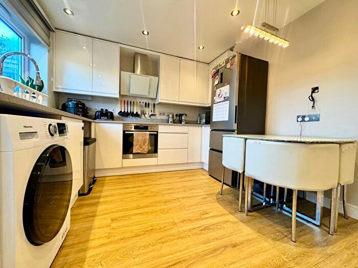 2 Bedroom Terraced House To Rent In Amberley Way, Uxbridge, UB10