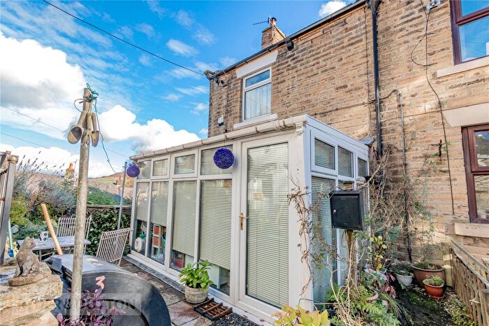 2 Bedroom Semi Detached House For Sale In Wilds Square, Mossley, OL5