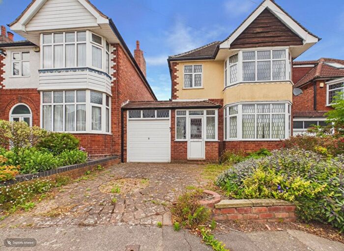 3 Bedroom Detached House For Sale In New Church Road, Sutton Coldfield, B73