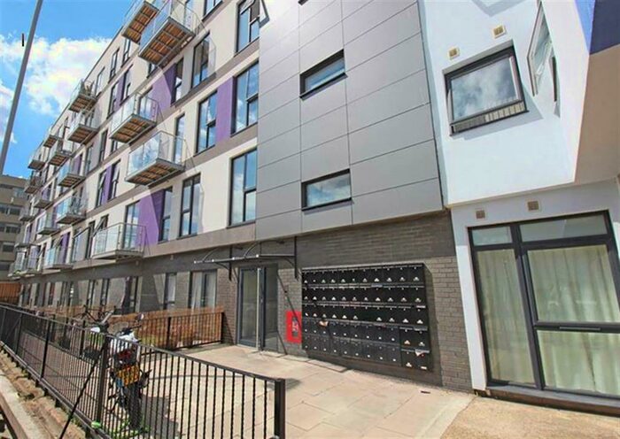 1 Bedroom Flat To Rent In Swingate, Stevenage, SG1