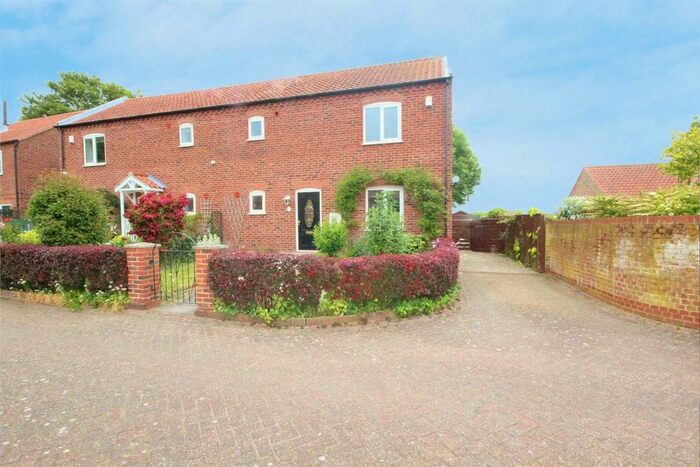 3 Bedroom Semi-Detached House For Sale In Church Close, Wetwang, Driffield, YO25