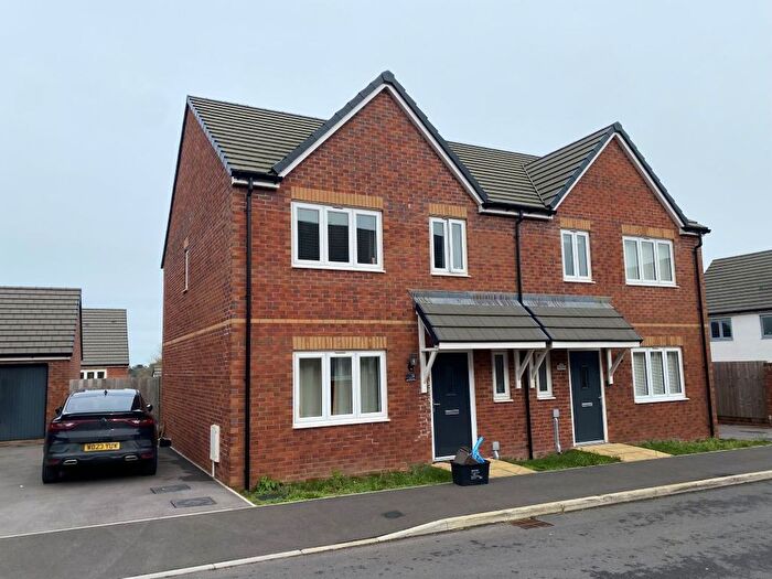 3 Bedroom Semi Detached House For Sale In Birch Grove, Chard, Somerset, TA20