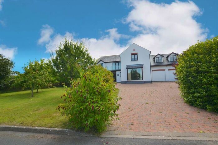 5 Bedroom Detached House For Sale In Burton, SA73