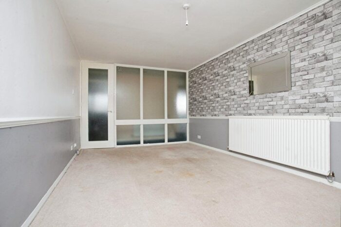 2 Bedroom Flat For Sale In Cleaver Gardens, Nuneaton, CV10