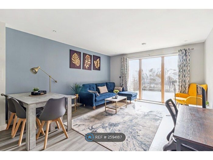 1 Bedroom Flat To Rent In Vanbrugh Court, Slough, SL2