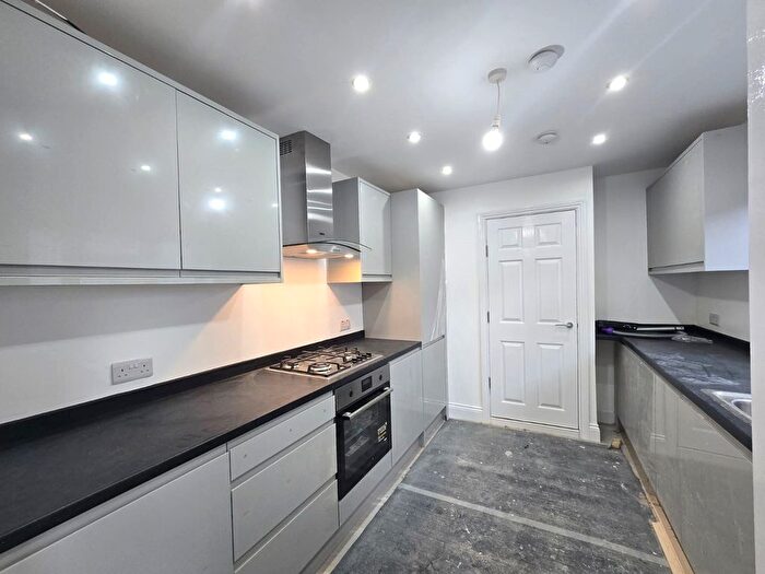 4 Bedroom Terraced House To Rent In Pulleyns Avenue, London, E6