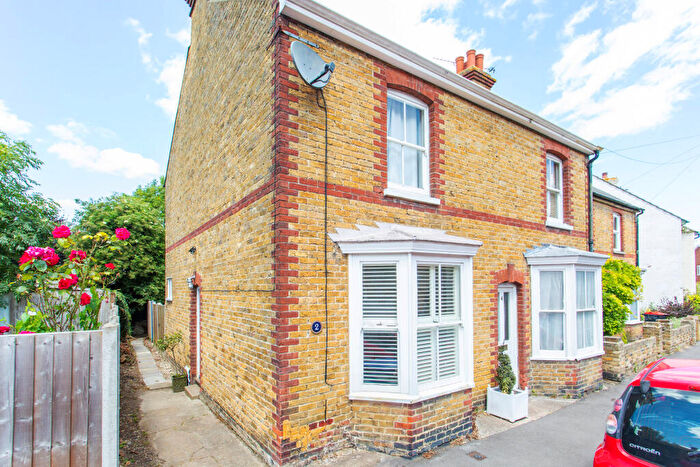 3 Bedroom Semi Detached House For Sale In Kent Street, Whitstable, CT5