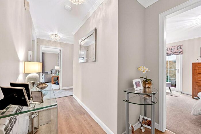 2 Bedroom Property For Sale In Watson Green, Livingston, EH54