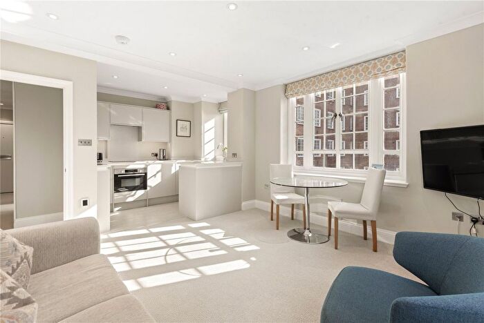 2 Bedroom Flat For Sale In Chelsea Manor Street, London, SW3