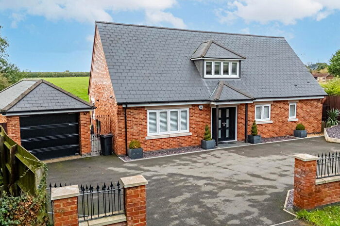 4 Bedroom Detached Bungalow For Sale In Stamford Road Geddington, NN14