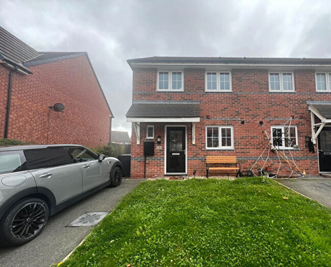 3 Bedroom Semi-Detached House To Rent In Parkinson Lane, Preston, PR4