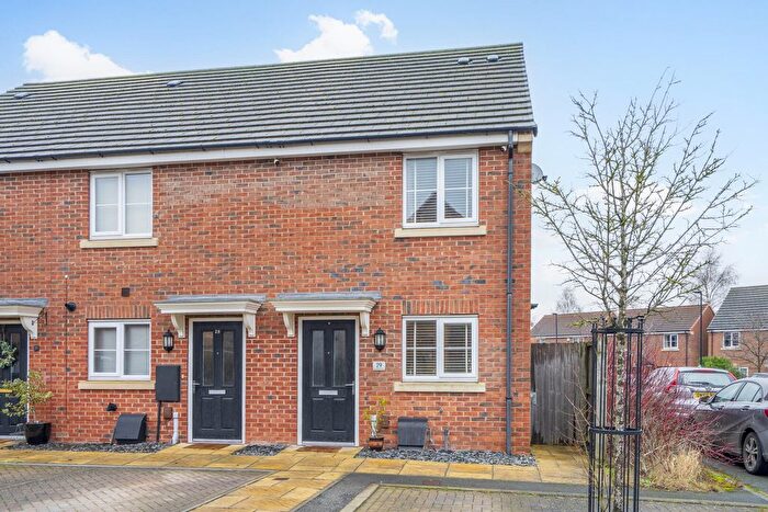 2 Bedroom End Terrace House For Sale In Hardwicke Close, York, YO26