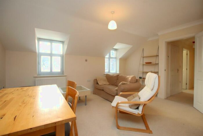 2 Bedroom Flat To Rent In Elgar Close, Swindon, SN25
