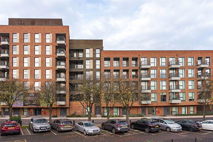 2 Bedroom Flat For Sale In Copeland Road, London, SE15