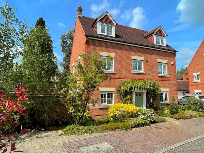 6 Bedroom Detached House To Rent In Broomhurst Lane, Elvetham Heath, Fleet, GU51