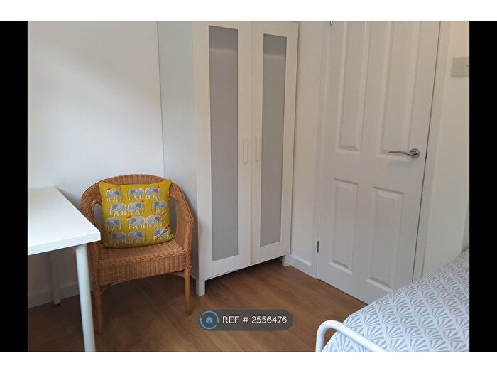 4 Bedroom Semi-Detached House To Rent In Broomfield, Guildford, GU2
