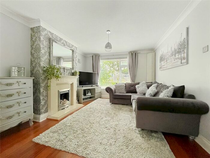 3 Bedroom Terraced House For Sale In Sutherland Gardens, Rainham, Kent, ME8