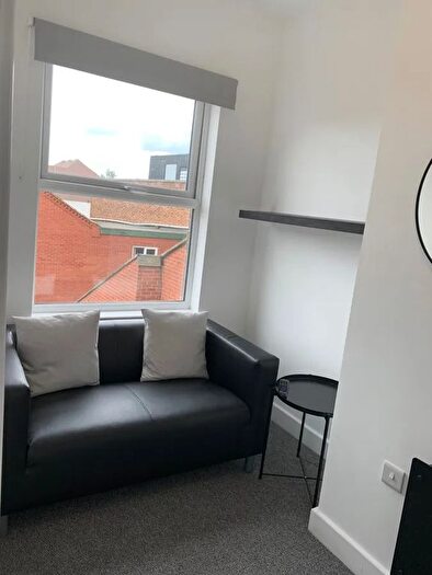 2 Bedroom Flat To Rent In Grafton Road, London, NW5