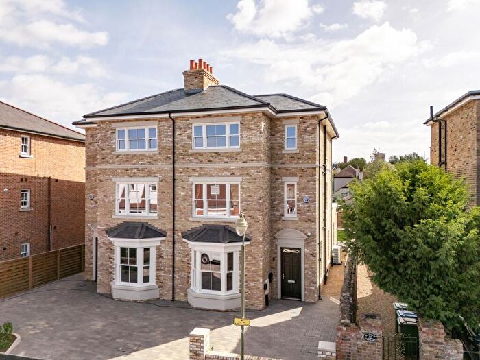 4 Bedroom Semi-Detached House For Sale In Matham Road, East Molesey, KT8