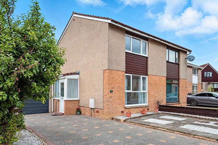 2 Bedroom Villa For Sale In Park Lea, Rosyth, KY11