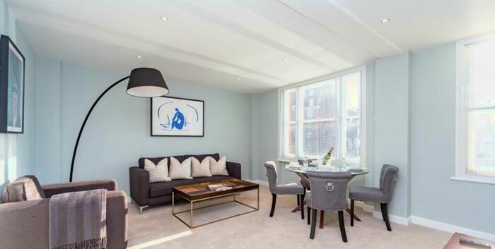 2 Bedroom Flat To Rent In Hill Street, London, W1J