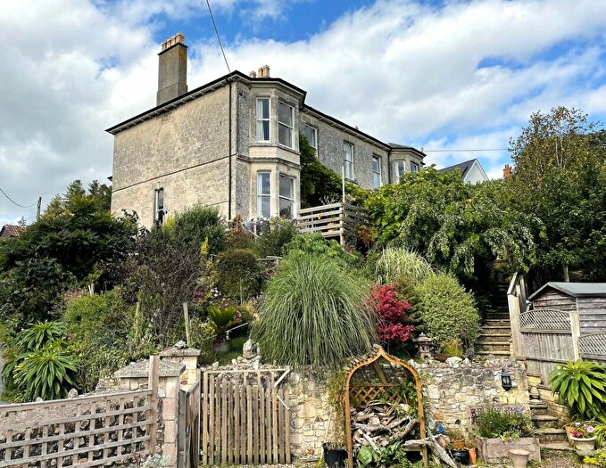 4 Bedroom Semi-Detached Villa For Sale In Court Barton Hill, Beer, Seaton, EX12